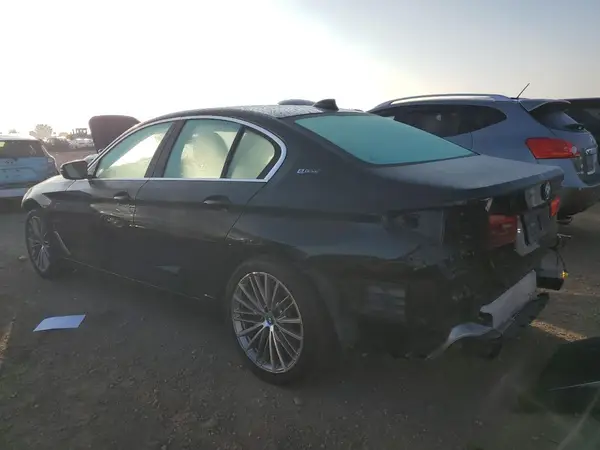 WBAJB1C54KB375907 2019 BMW 5ER - Image 2