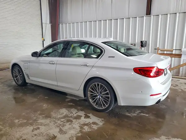 WBAJB1C55JB083830 2018 BMW 5ER - Image 2