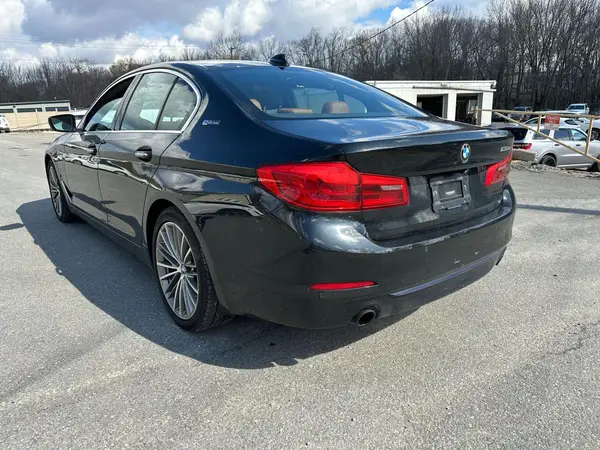 WBAJB1C57JB084929 2018 BMW 5ER - Image 2