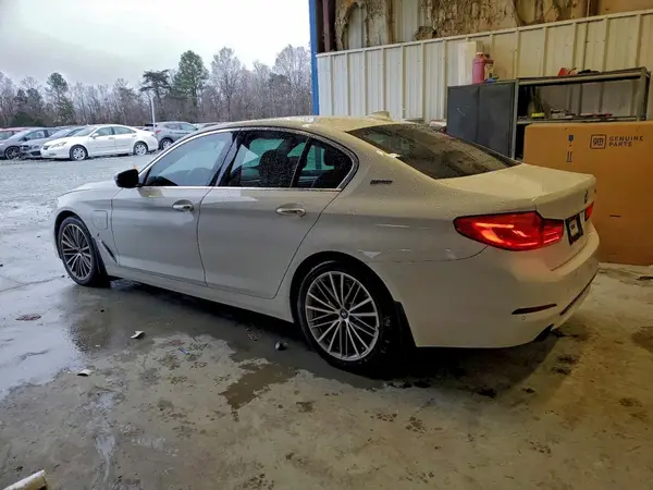 WBAJB1C57JB374314 2018 BMW 5ER - Image 2