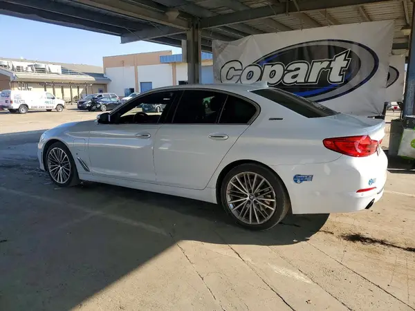 WBAJB1C57JB374801 2018 BMW 5ER - Image 2