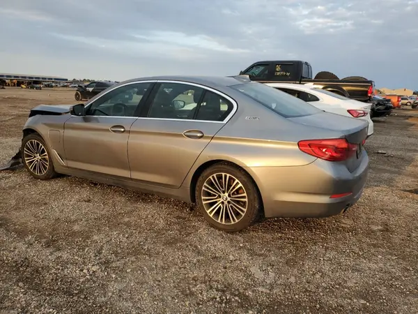 WBAJB1C57JG624122 2018 BMW 5ER - Image 2
