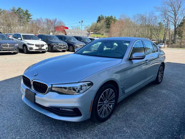 WBAJB1C59JB084298 2018 BMW 5ER - Image 2