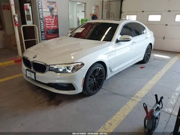 WBAJB1C5XJB084908 2018 BMW 5ER - Image 2