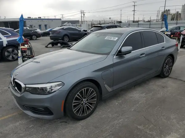 WBAJB1C5XJB375084 2018 BMW 5ER - Image 1