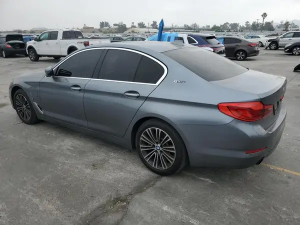 WBAJB1C5XJB375084 2018 BMW 5ER - Image 2