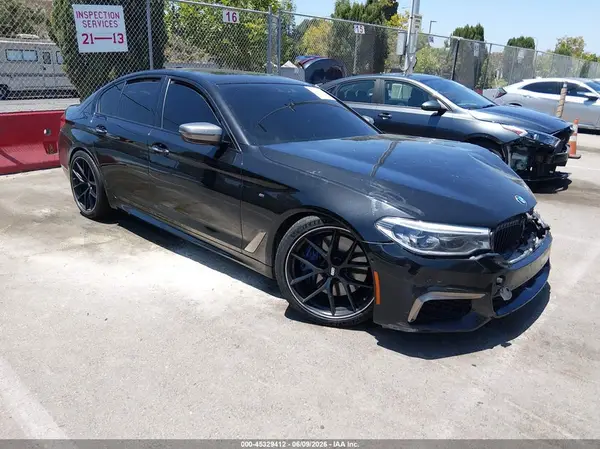 WBAJB9C50JB035263 2018 BMW 5ER - Image 1