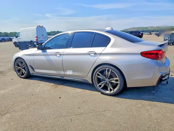 WBAJB9C50JB036378 2018 BMW M5 - Image 2