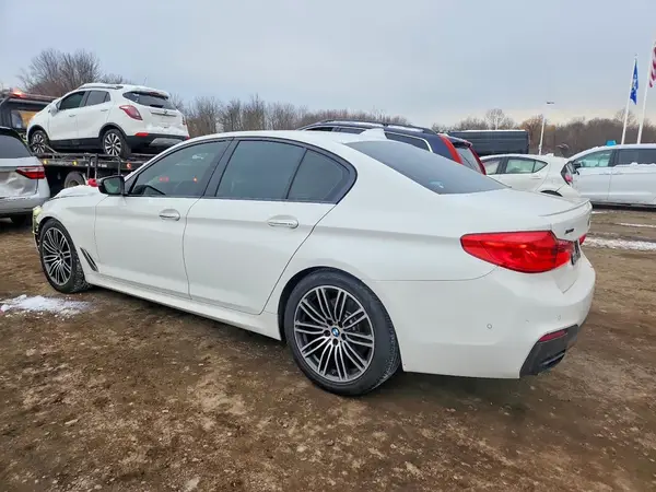 WBAJB9C52JB036527 2018 BMW 5ER - Image 2