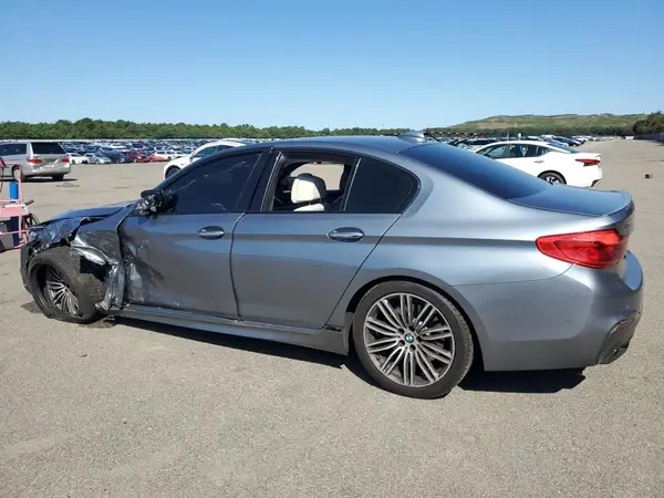WBAJB9C53JB049870 2018 BMW 5ER - Image 2