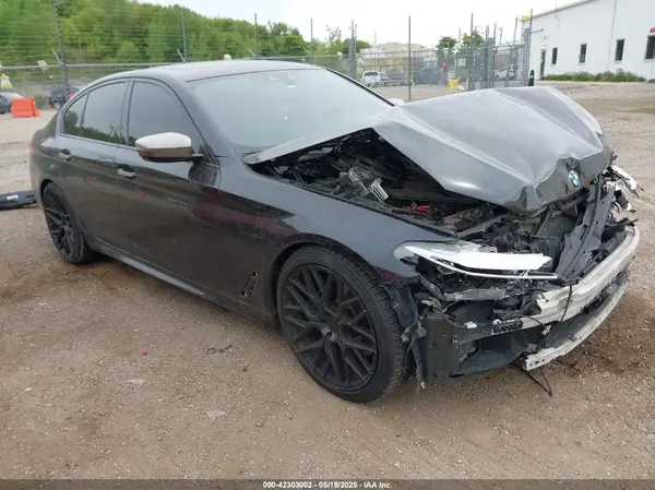 WBAJB9C53JB286746 2018 BMW 5ER - Image 1