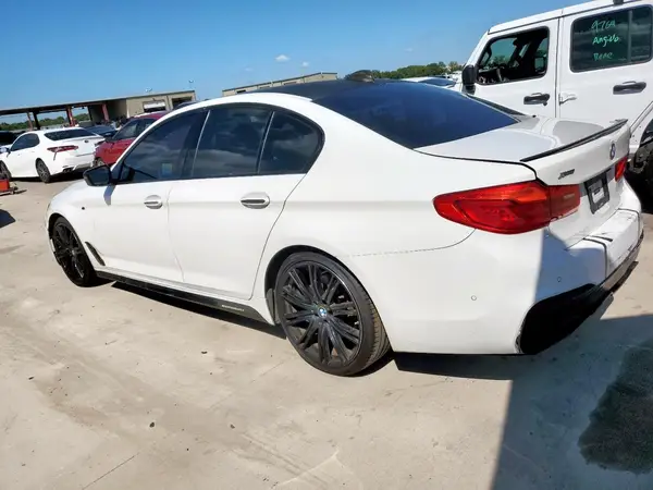 WBAJB9C54JB034746 2018 BMW 5ER - Image 2