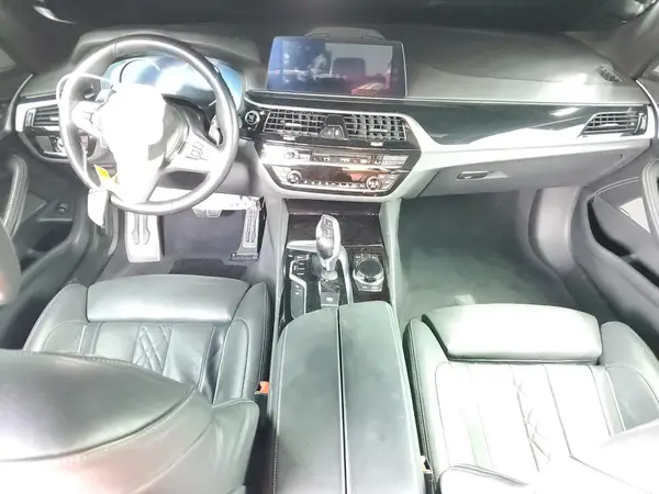 WBAJB9C56JB035865 2018 BMW 5ER - Image 8