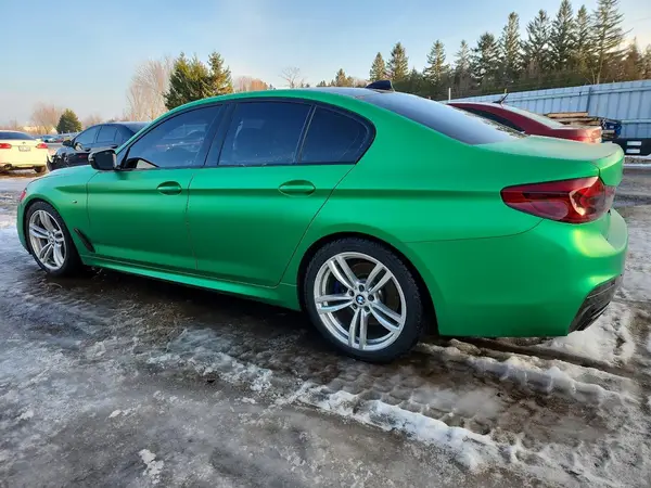 WBAJB9C57JB049256 2018 BMW 5ER - Image 2