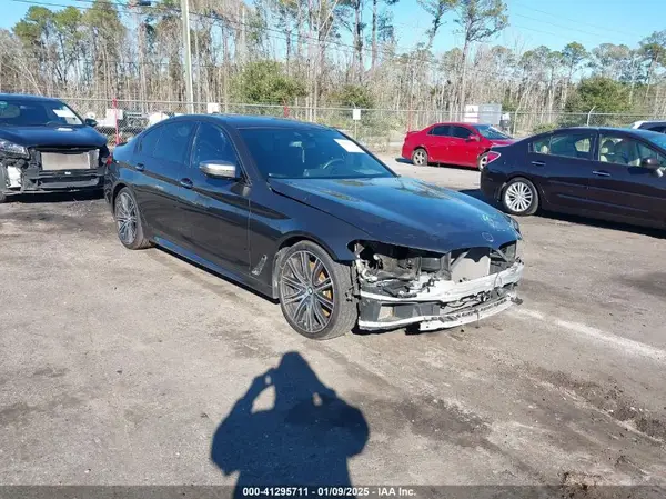 WBAJB9C57JG463933 2018 BMW 5ER - Image 1