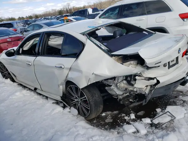 WBAJB9C59JB050103 2018 BMW M5 - Image 2