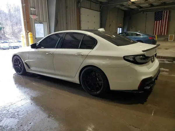 WBAJB9C5XJB035514 2018 BMW M5 - Image 2