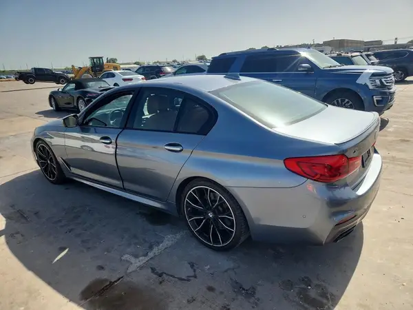 WBAJB9C5XJB035786 2018 BMW M5 - Image 2