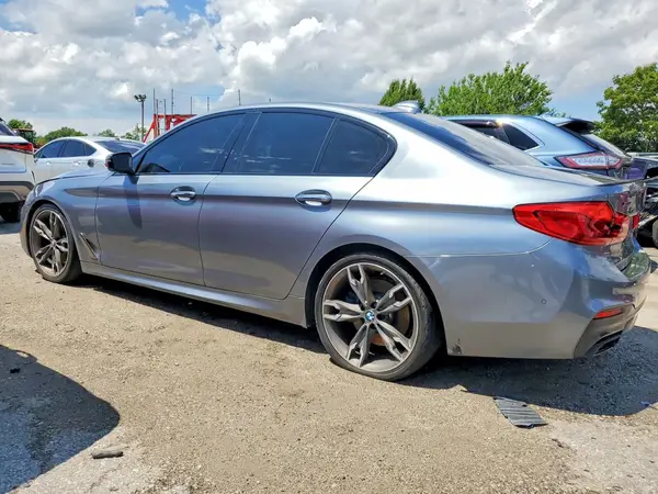 WBAJB9C5XJB035853 2018 BMW M5 - Image 2