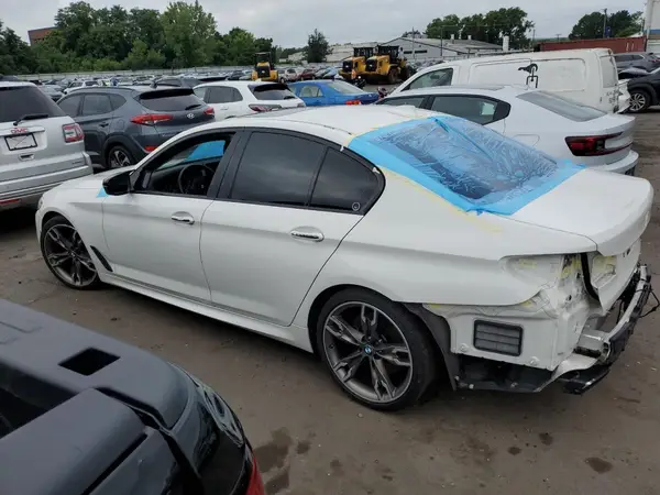 WBAJB9C5XJB035996 2018 BMW M5 - Image 2