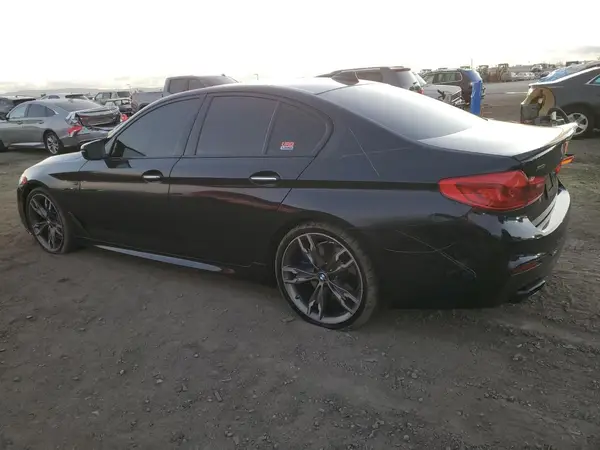 WBAJB9C5XJB036002 2018 BMW M5 - Image 2