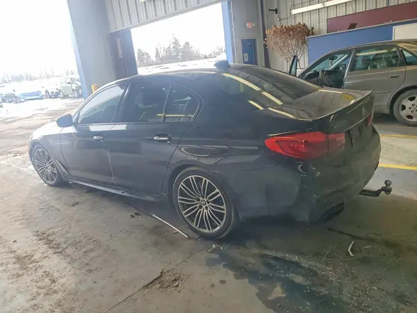 WBAJB9C5XJG463652 2018 BMW M5 - Image 2