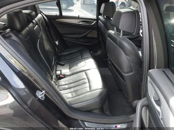 WBAJB9C5XJG464039 2018 BMW 5ER - Image 8