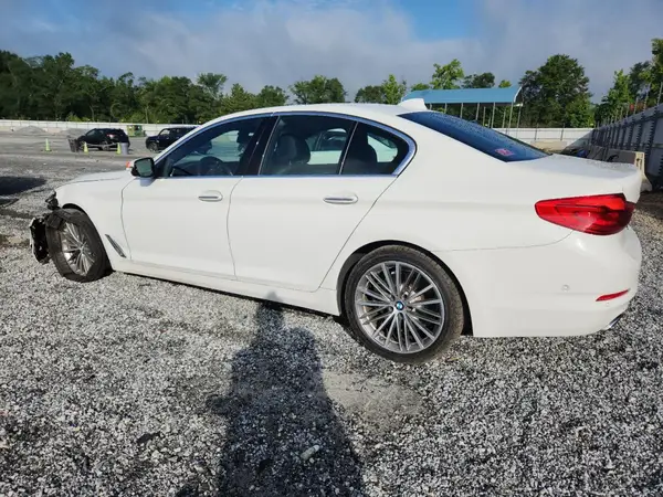 WBAJE5C30HG914306 2017 BMW 5ER - Image 2