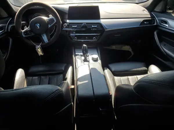 WBAJE5C30HG915052 2017 BMW 5ER - Image 8