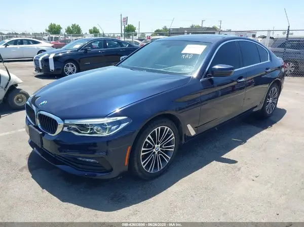 WBAJE5C30HG916511 2017 BMW 5ER - Image 2