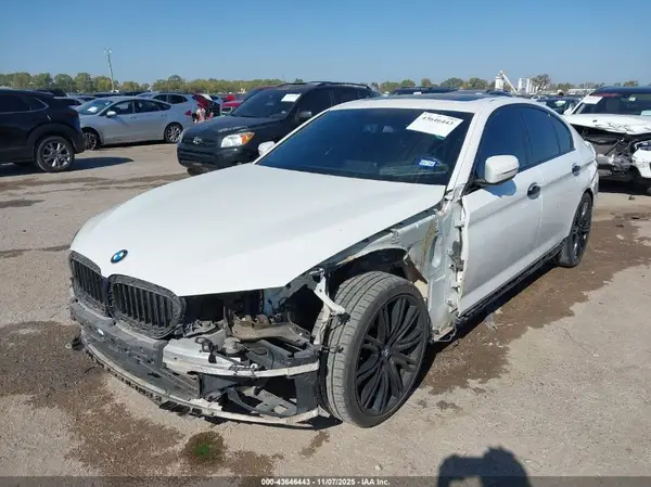WBAJE5C30HG917433 2017 BMW 5ER - Image 2