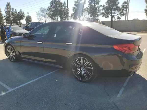 WBAJE5C31HG915934 2017 BMW 5ER - Image 2