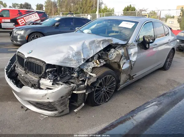 WBAJE5C31HG916310 2017 BMW 5ER - Image 2