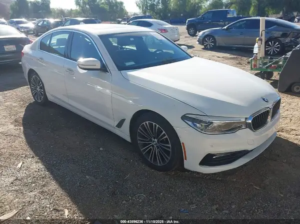 WBAJE5C32HG913805 2017 BMW 5ER - Image 1