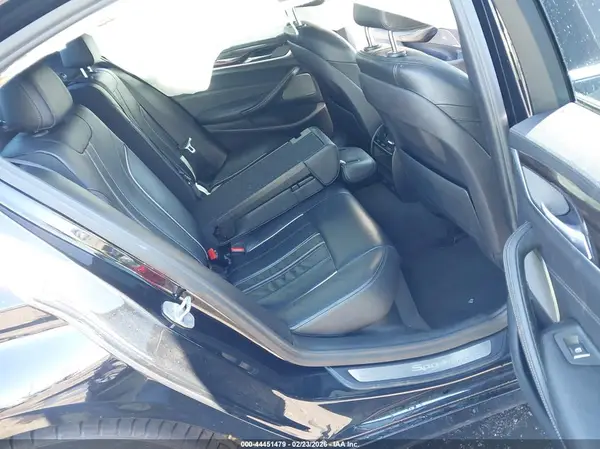 WBAJE5C32HG915022 2017 BMW 5ER - Image 8