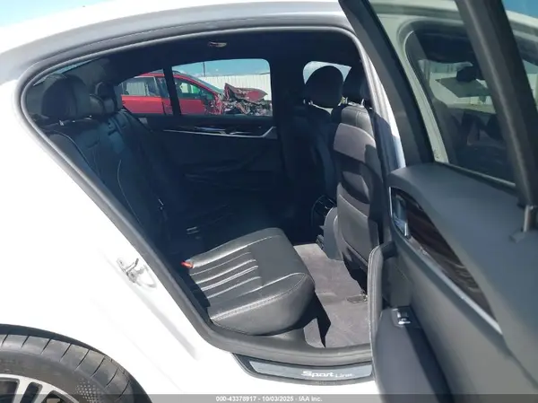 WBAJE5C32HG916493 2017 BMW 5ER - Image 8