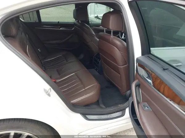 WBAJE5C33HG477935 2017 BMW 5ER - Image 8