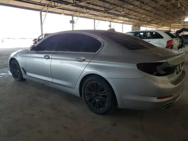 WBAJE5C33HG478468 2017 BMW 5ER - Image 2