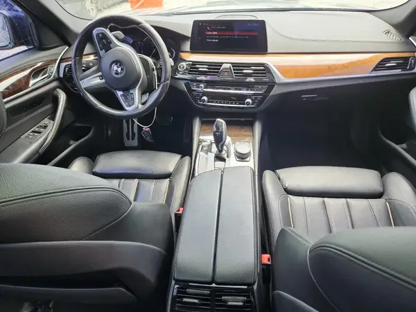 WBAJE5C33HG913926 2017 BMW 5ER - Image 8