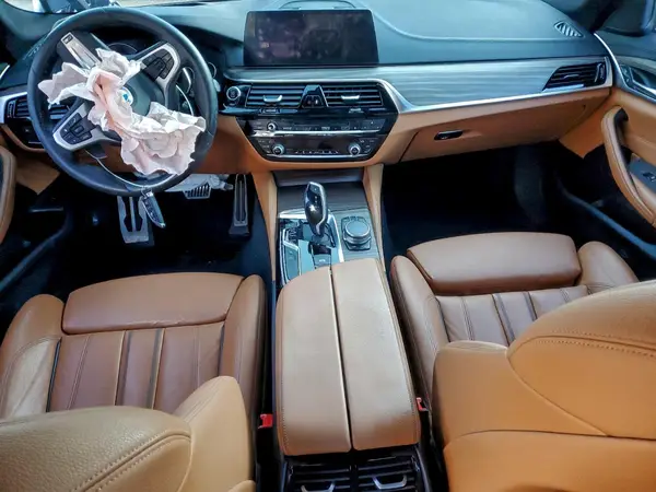WBAJE5C33HG915661 2017 BMW 5ER - Image 8