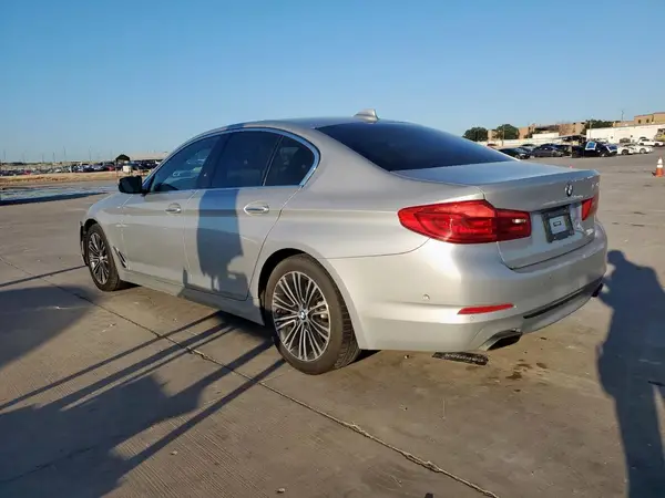 WBAJE5C33HG915708 2017 BMW 5ER - Image 2