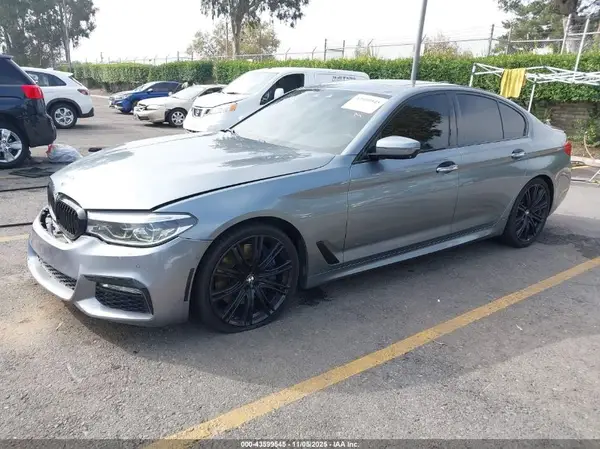WBAJE5C33HG916678 2017 BMW 5ER - Image 2
