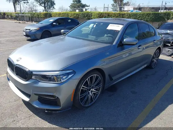 WBAJE5C33HG916714 2017 BMW 5ER - Image 2