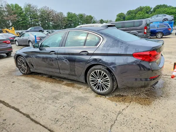 WBAJE5C34HWA92215 2017 BMW 5ER - Image 2