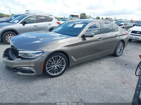 WBAJE5C35HG478441 2017 BMW 5ER - Image 2