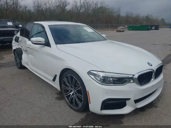 WBAJE5C35HG915564 2017 BMW 5ER - Image 1
