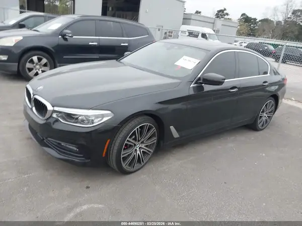 WBAJE5C35HG916231 2017 BMW 5ER - Image 2