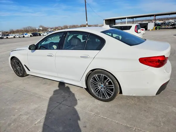 WBAJE5C36HG478061 2017 BMW 5ER - Image 2