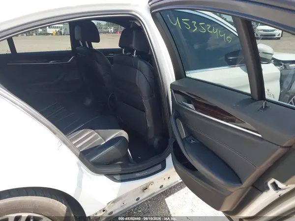 WBAJE5C36HG478447 2017 BMW 5ER - Image 8