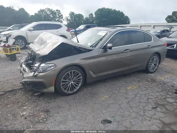 WBAJE5C36HG914102 2017 BMW 5ER - Image 2